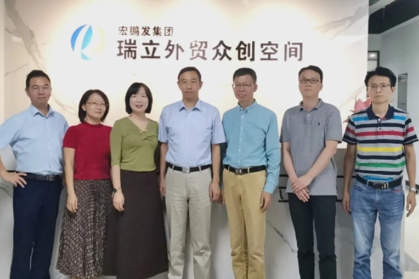 强强联手！宏鹏发外综服与厦门理工学院签约联办创新创业实验班